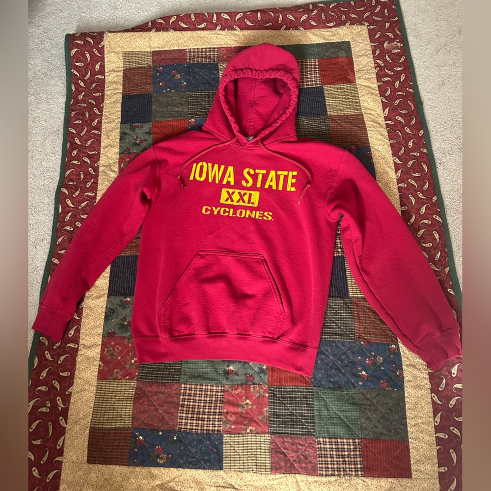 Iowa State Cyclones Gildan Heavy Blend Hoodie - Size Small